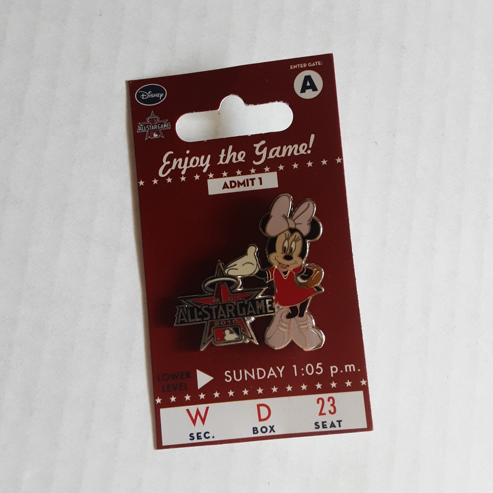 DISNEY 2010 MLB ALL STAR GAME MINNIE MOUSE ALL STAR LOGO PIN ON ORIGINAL CARD